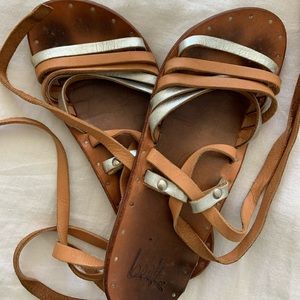 Beek wrap sandals